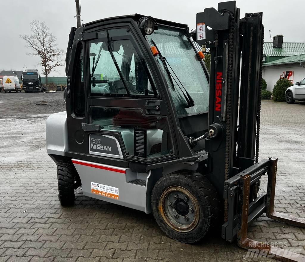 Nissan UG1D2A30LQ LPG heftrucks