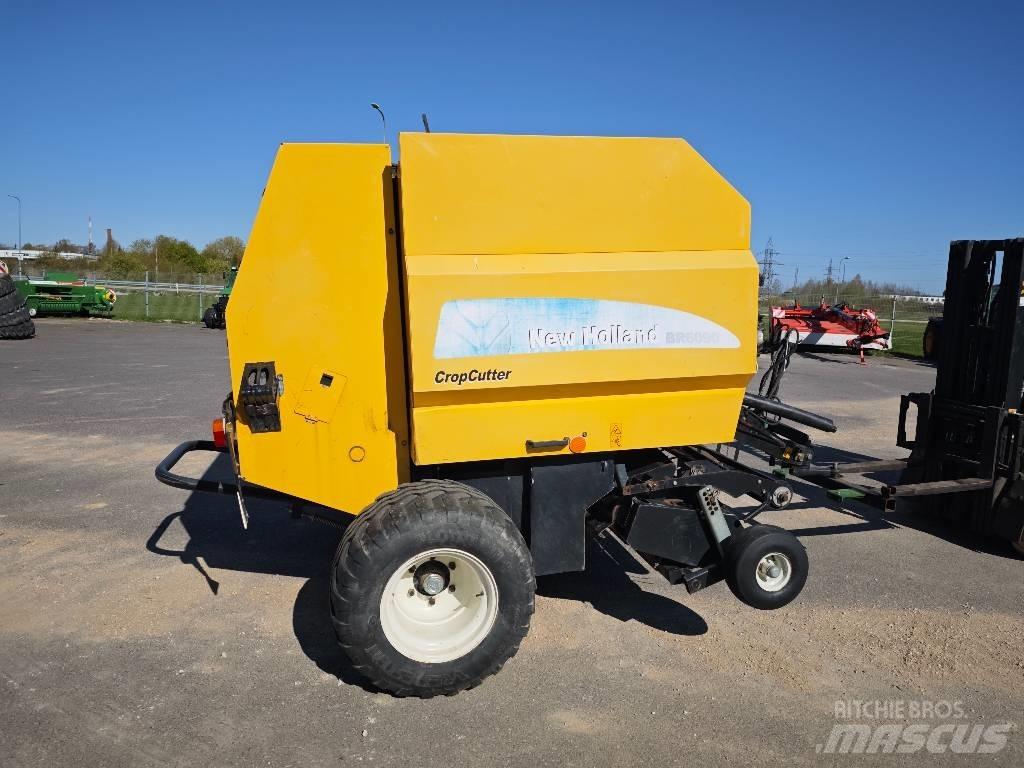 New Holland BR 6090 Ronde-balenpersen