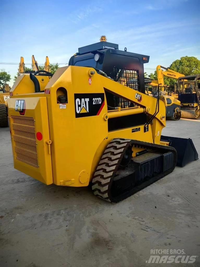 CAT 277 D Schrankladers