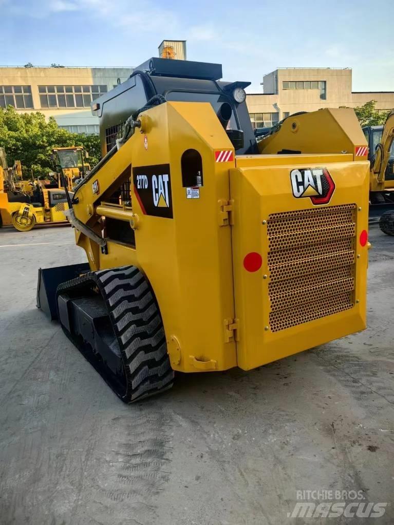 CAT 277 D Schrankladers