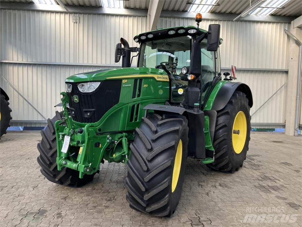 John Deere 6R 250 Tractoren