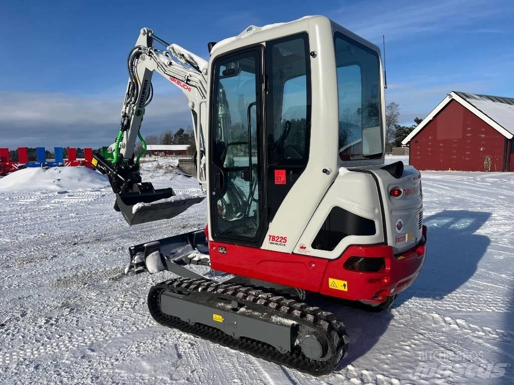 Takeuchi TB225 Minigraafmachines < 7t