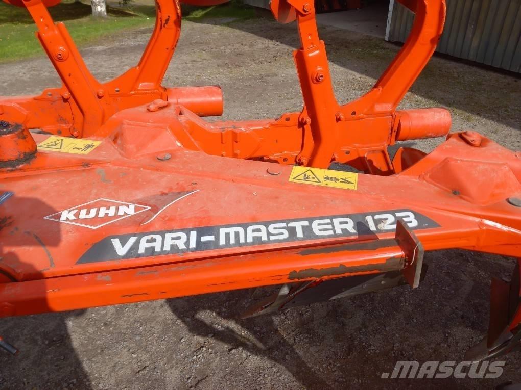 Kuhn Vari-Master 123 Wentelploegen