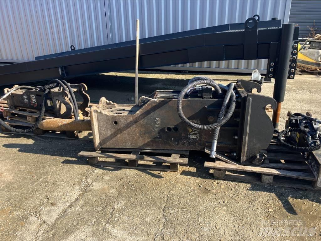 CAT H 120 Hamers en brekers