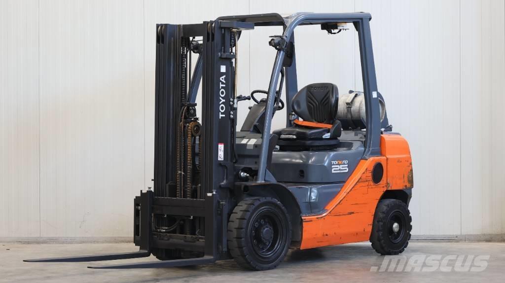 Toyota 02-8 FGF 25 LPG heftrucks