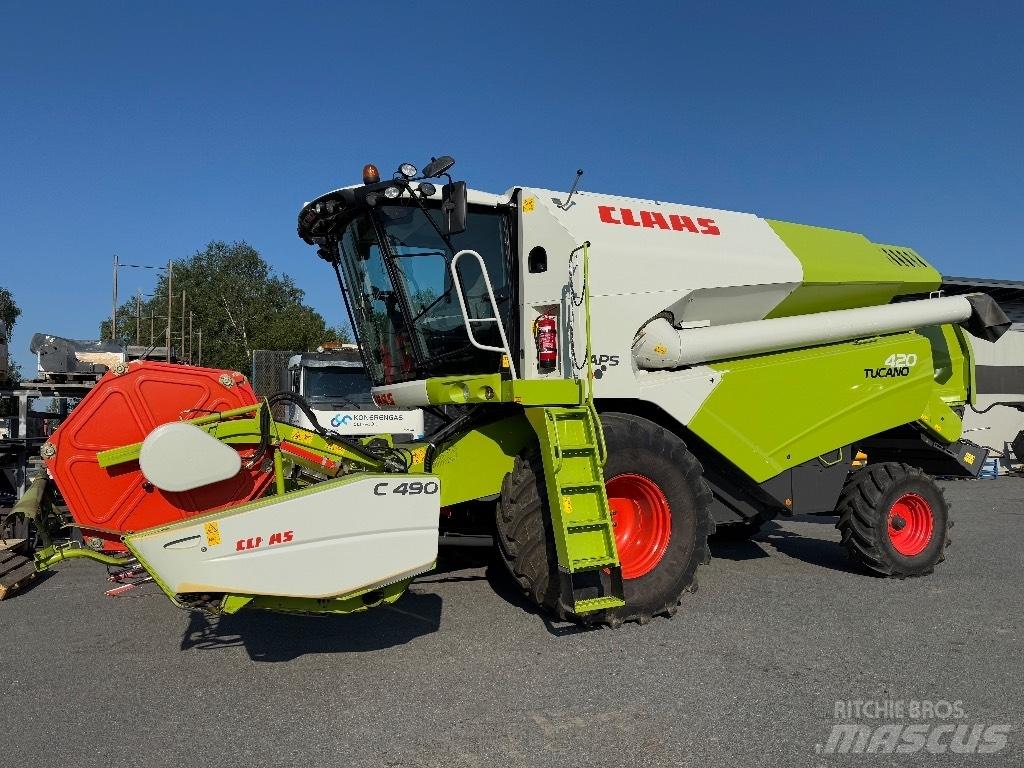 CLAAS Tucano 420 Maaidorsmachines