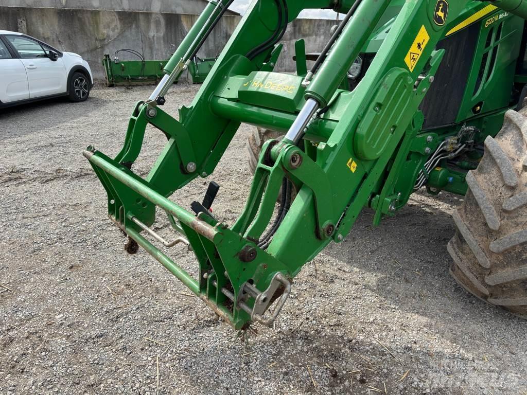 John Deere 6120M Tractoren