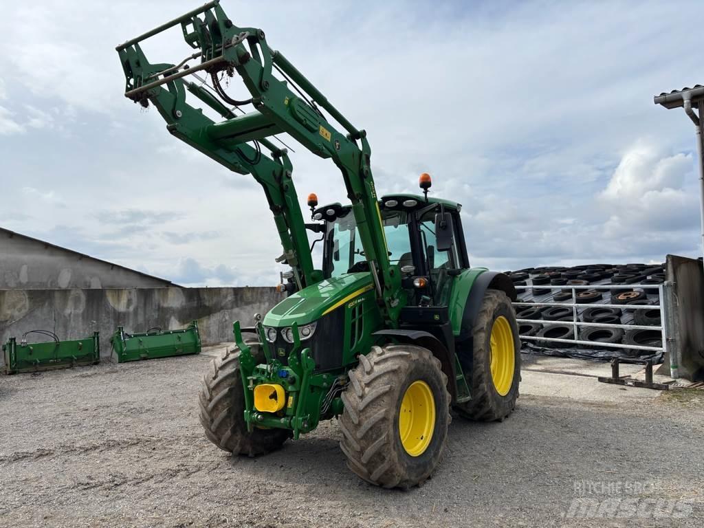 John Deere 6120M Tractoren