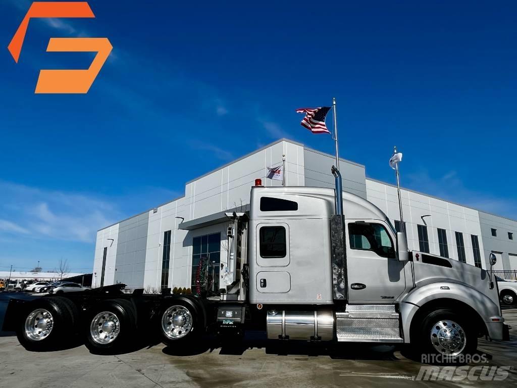 Kenworth T 880 Trekkers