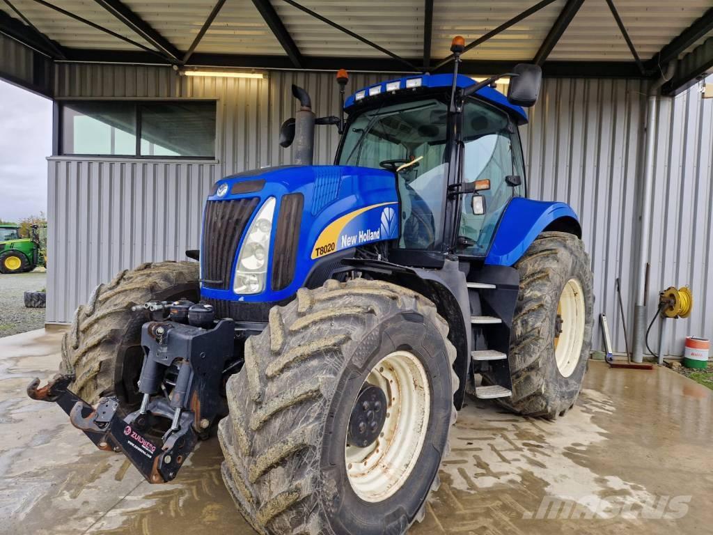 New Holland T 8020 Tractoren