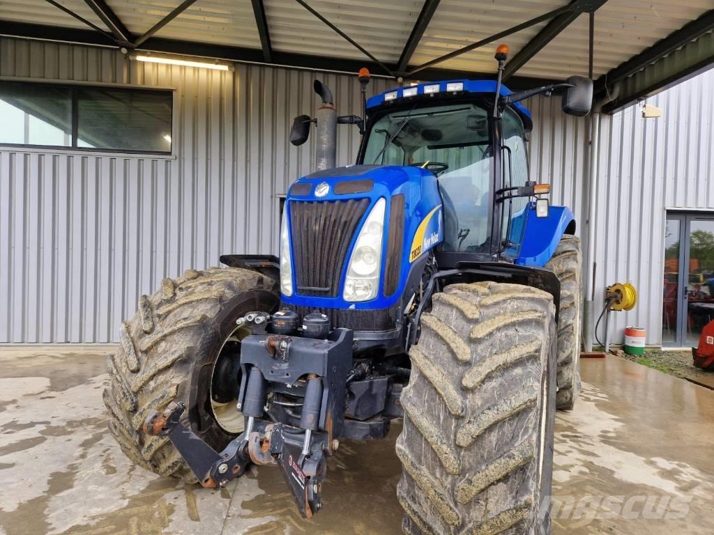 New Holland T 8020 Tractoren