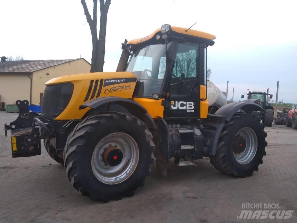 JCB Fastrac 3230 Tractoren