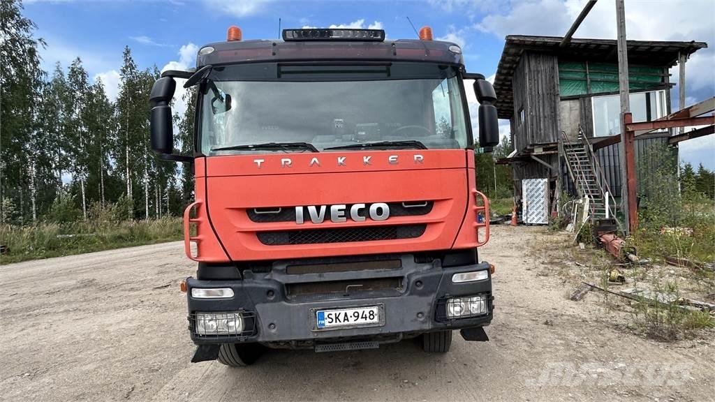 Iveco Trakker Platte bakwagens