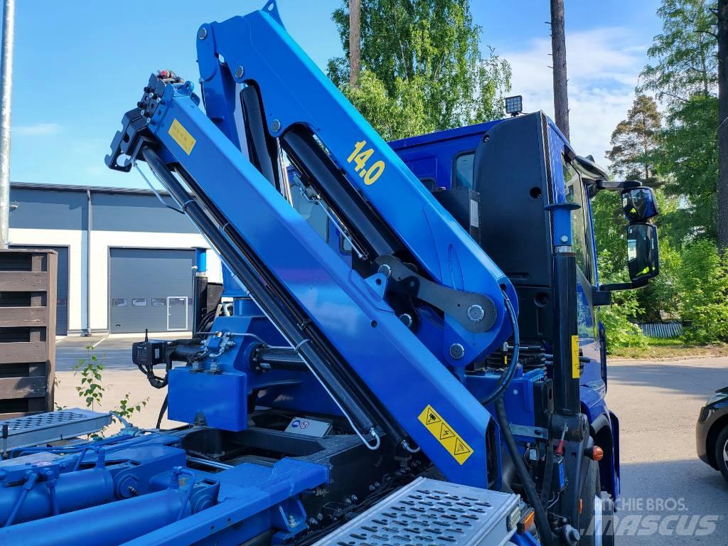 Iveco Eurocargo Vlakke laadvloer met kraan