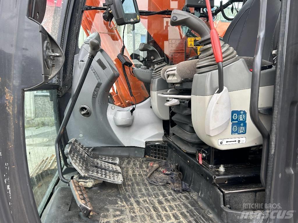 Hitachi ZX225USLC-5 Rupsgraafmachines