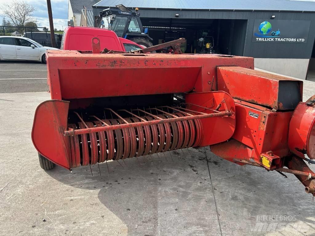 Massey Ferguson 120 Vierkante balenpers
