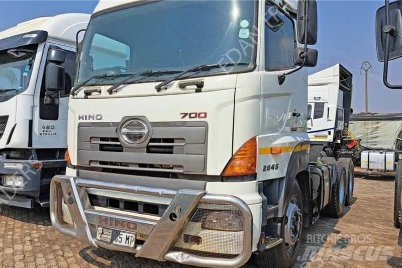 Hino 700 Anders