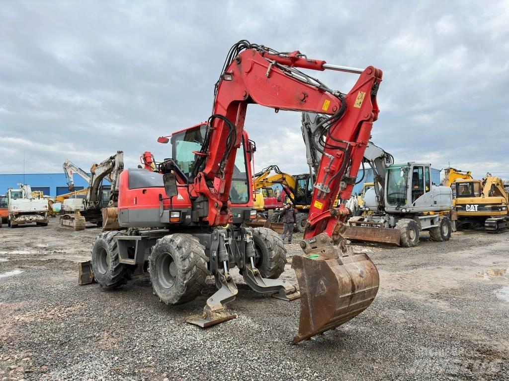 Komatsu PW98MR-8 Wielgraafmachines
