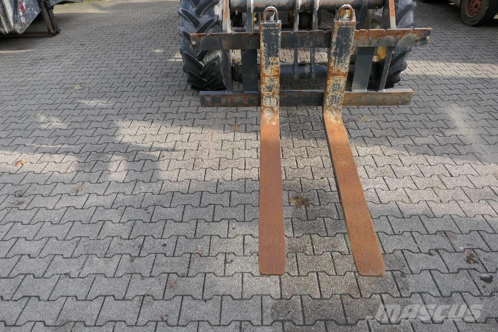 Komatsu WA 100 M-5 Wielladers