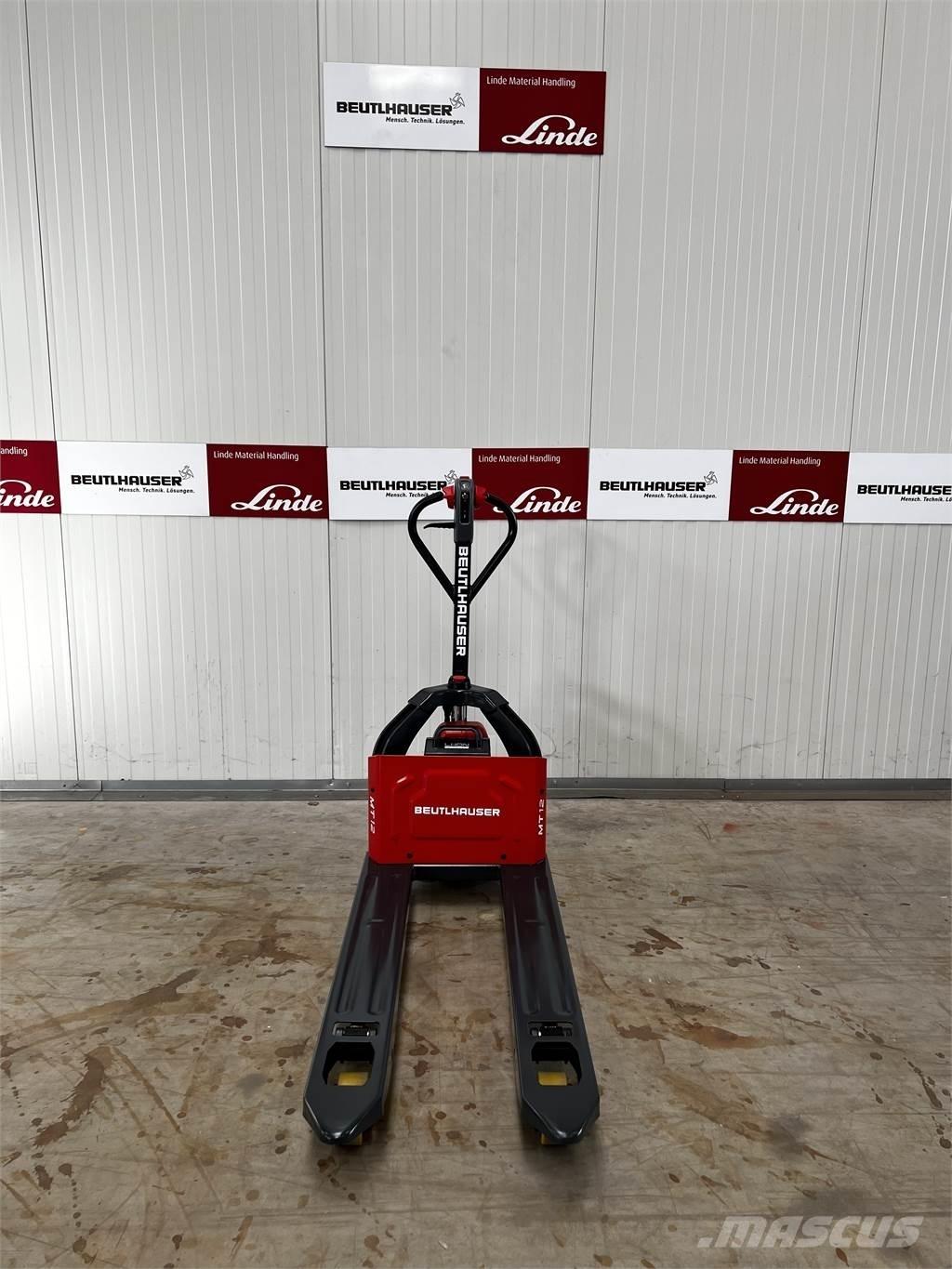 Linde MT12 Stapelaar meeloop