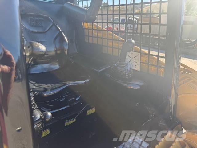 CAT 248 B Schrankladers