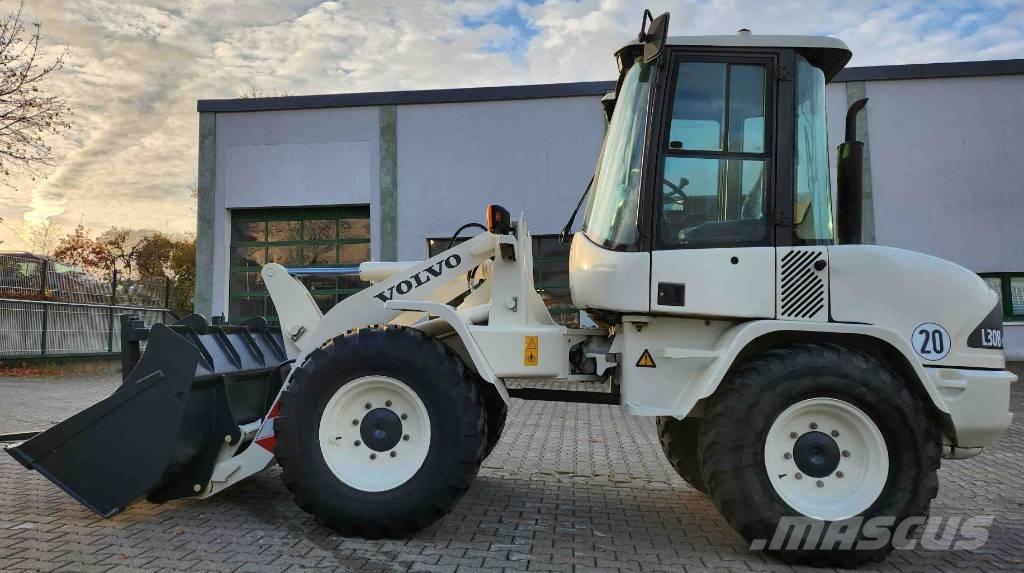 Volvo L 30 B Wielladers