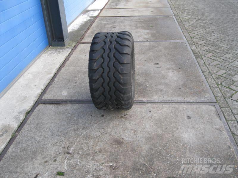 Vredestein 380/55R17 Banden, wielen en velgen