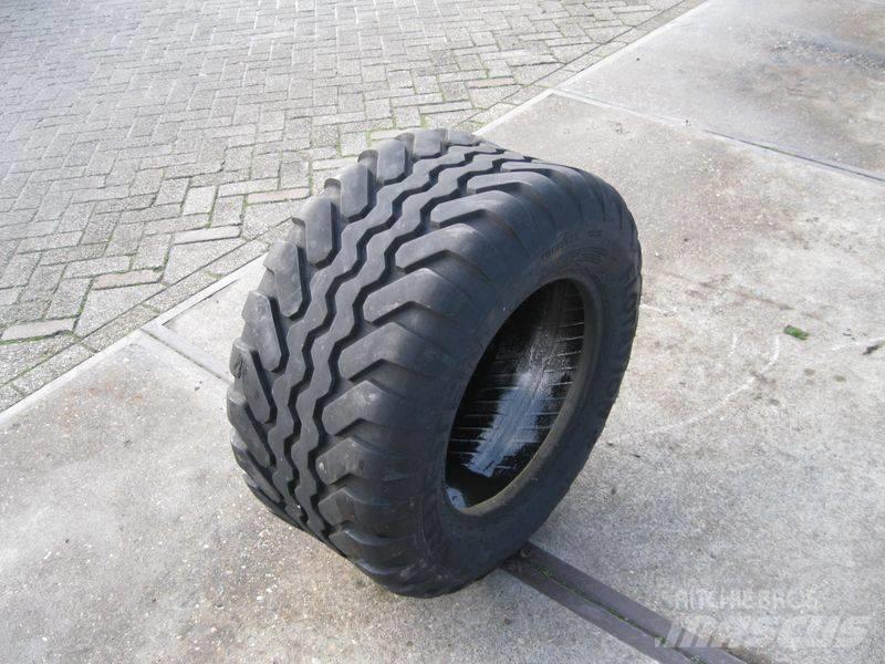 Vredestein 380/55R17 Banden, wielen en velgen