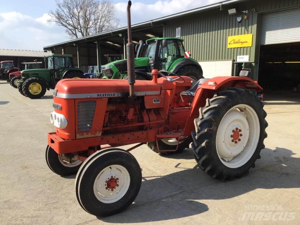 Nuffield 4/65 Tractoren
