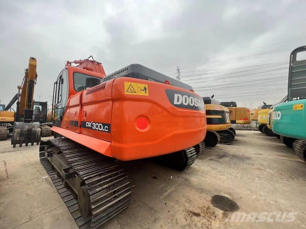 Doosan DOOOSAN DX300 Rupsgraafmachines