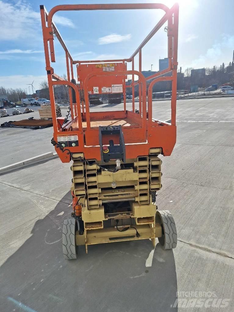 JLG 3246 ES Schaarhoogwerkers