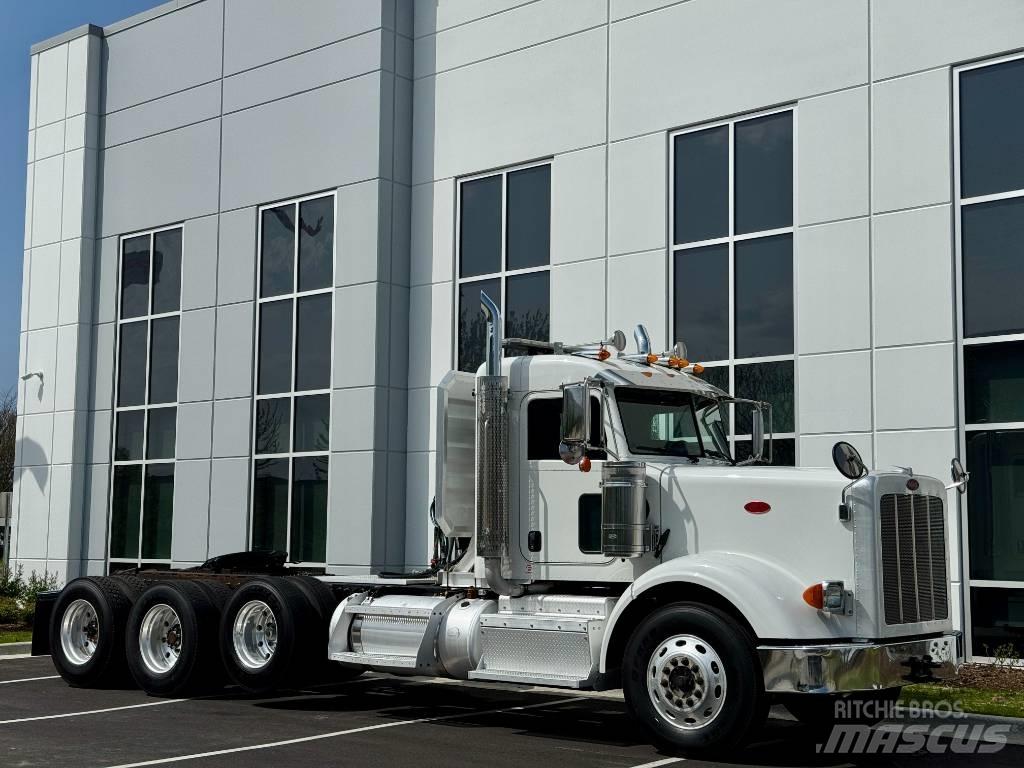 Peterbilt 367 Trekkers
