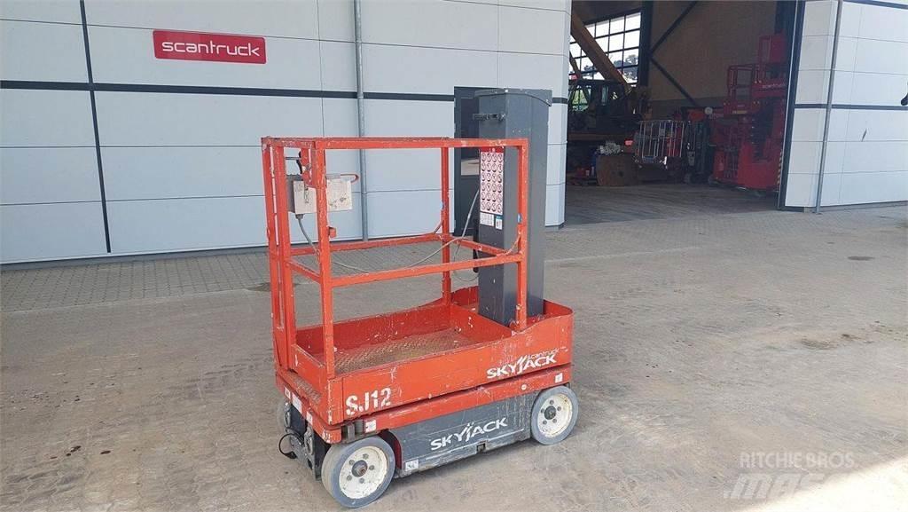 SkyJack SJ12 Personenliften en invalideliften