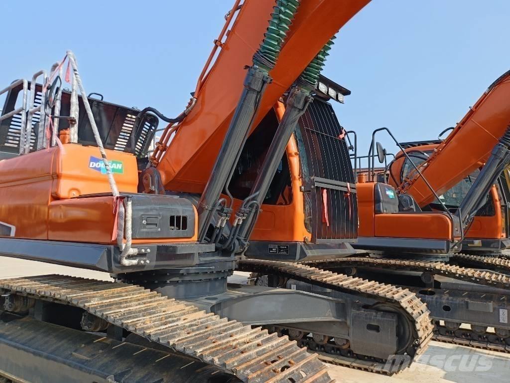 Doosan DX300-9 Rupsgraafmachines