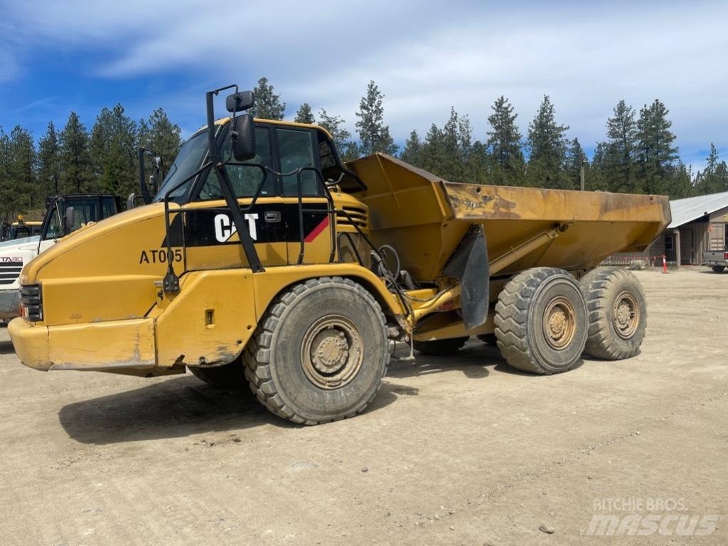 CAT 725 Knik dumptrucks