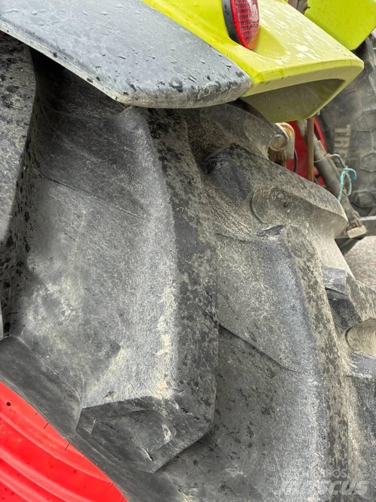 CLAAS 430 Tractoren