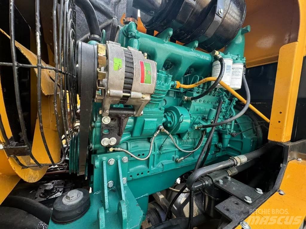 LiuGong CLG 835 Wielladers