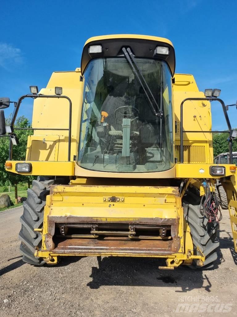 New Holland TX 68 Maaidorsmachines