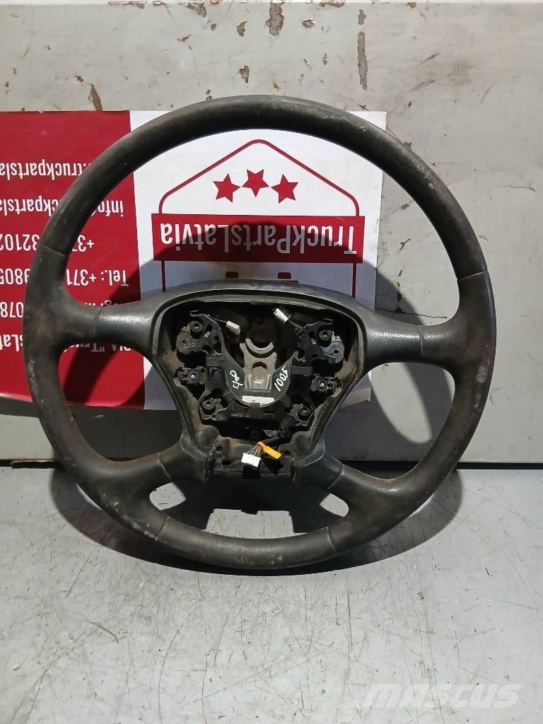 Scania P 420   1495393 Cabine en interieur