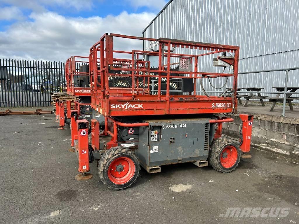 SkyJack SJ 6826 RT Schaarhoogwerkers