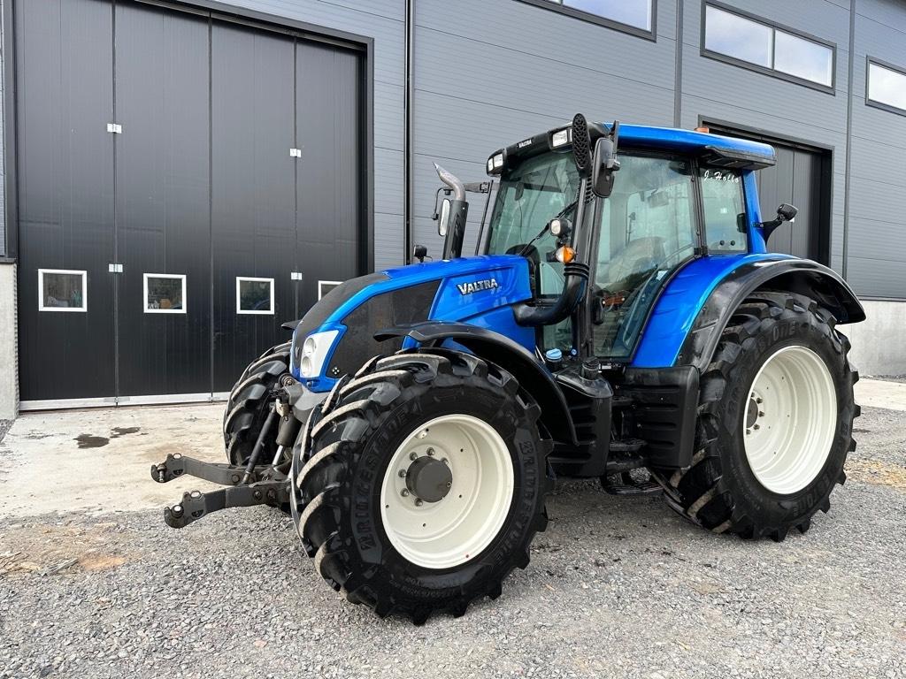 Valtra N 123 Tractoren