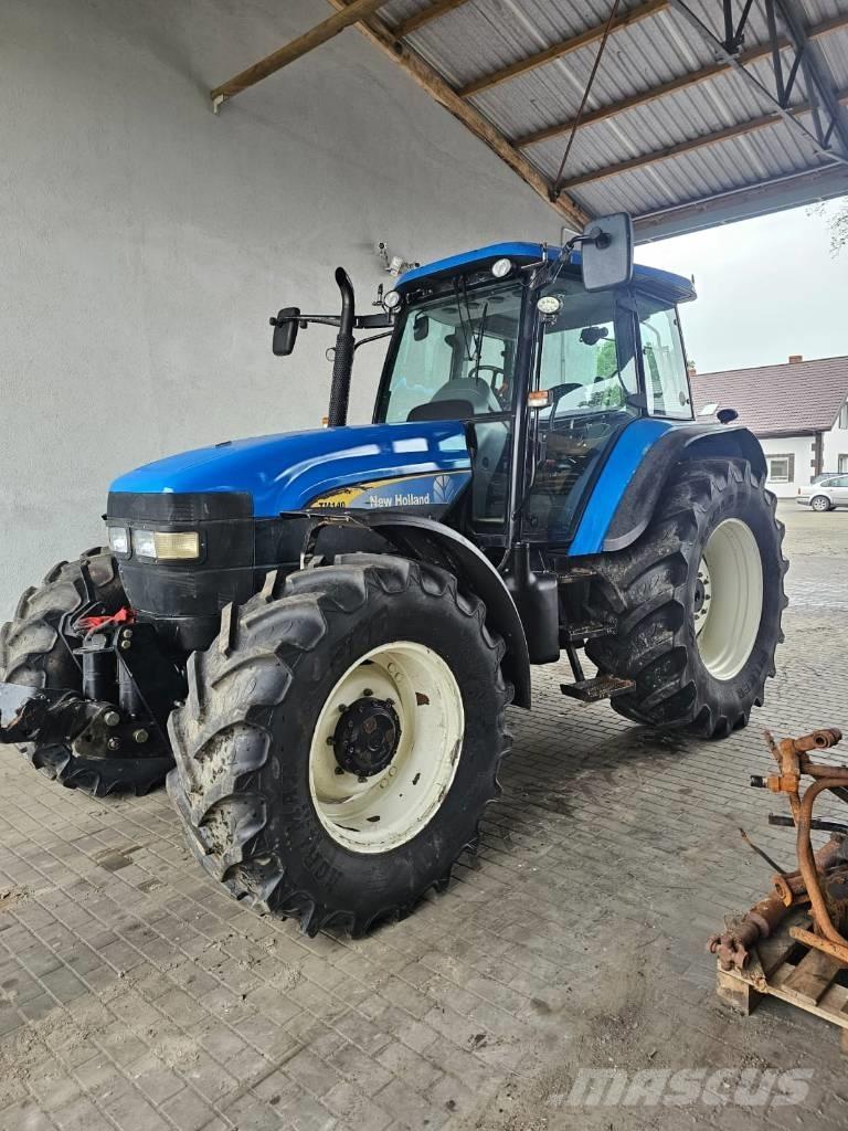 New Holland TM 140 Tractoren