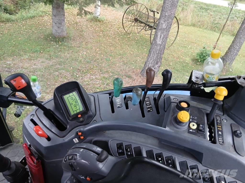 New Holland T 6040 Tractoren