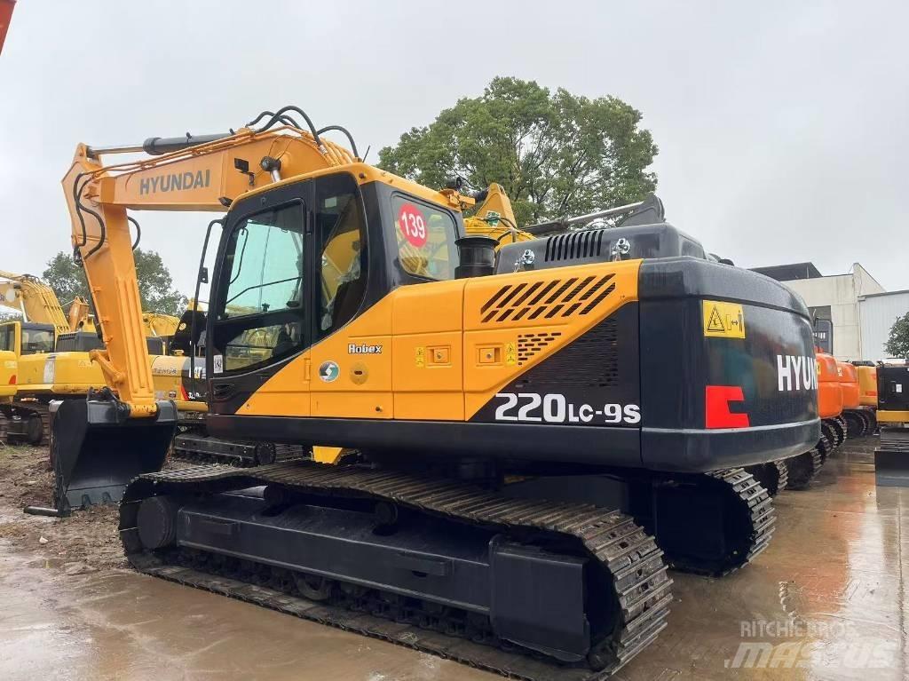 Hyundai R220LC-9S Wielgraafmachines