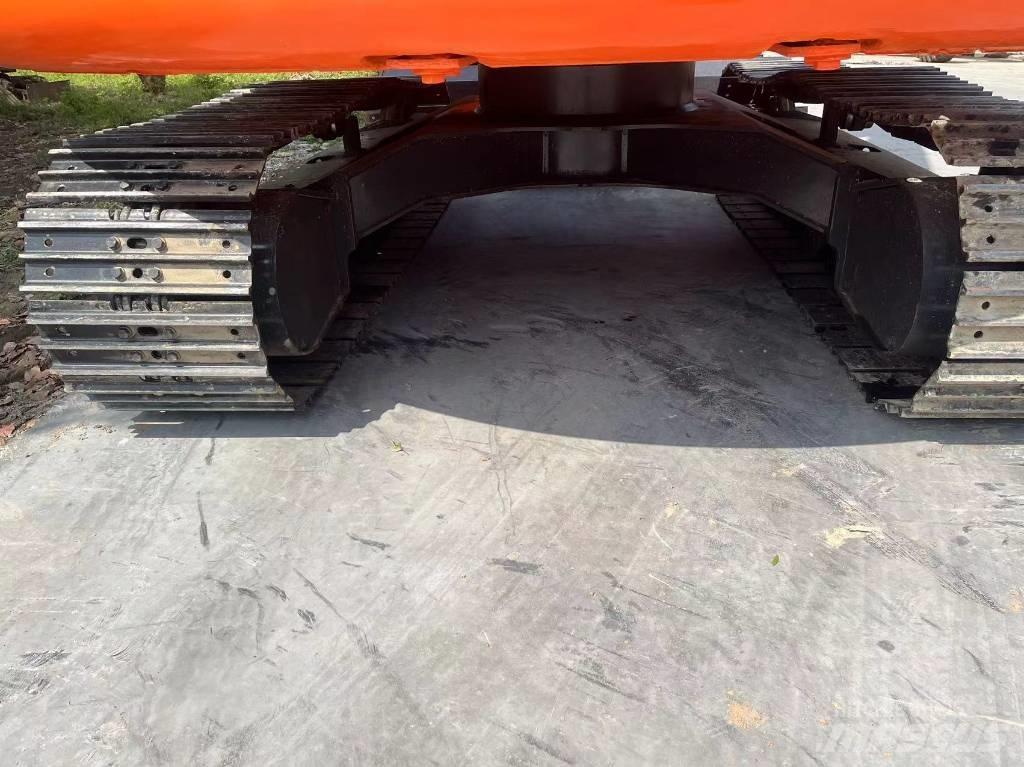Hitachi ZX 70 Rupsgraafmachines