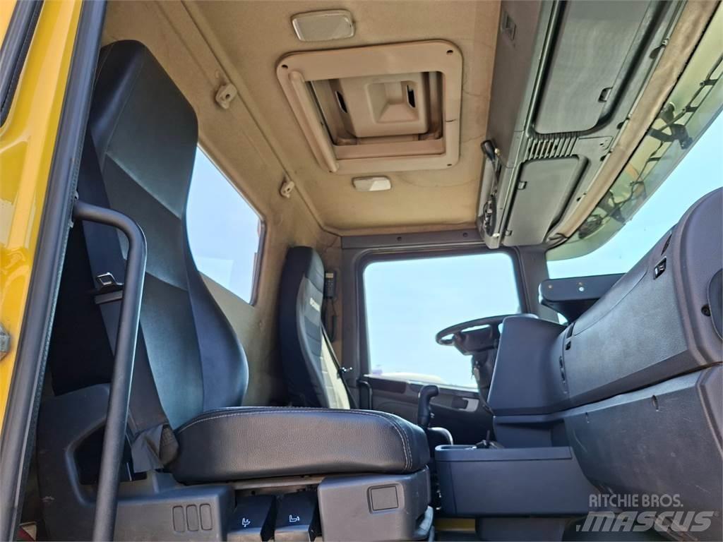 Scania T 420 LA Trekkers