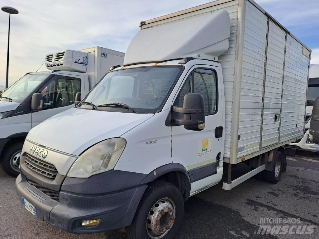 Iveco DAILY 60C17 Bakwagens met gesloten opbouw
