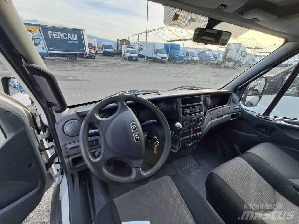Iveco DAILY 60C17 Bakwagens met gesloten opbouw