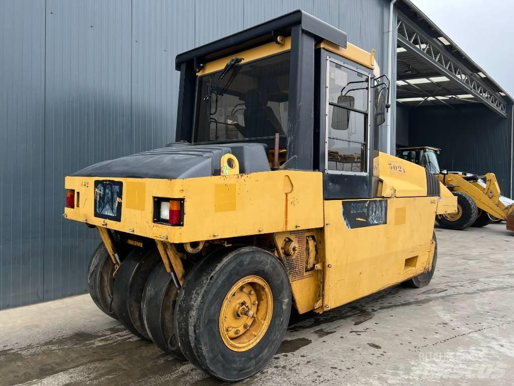 CAT PS300C Bandenwalsen