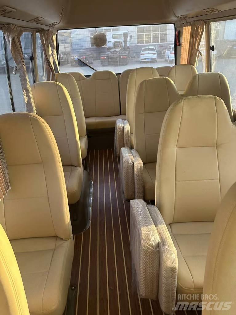 Toyota Coaster Intercitybussen